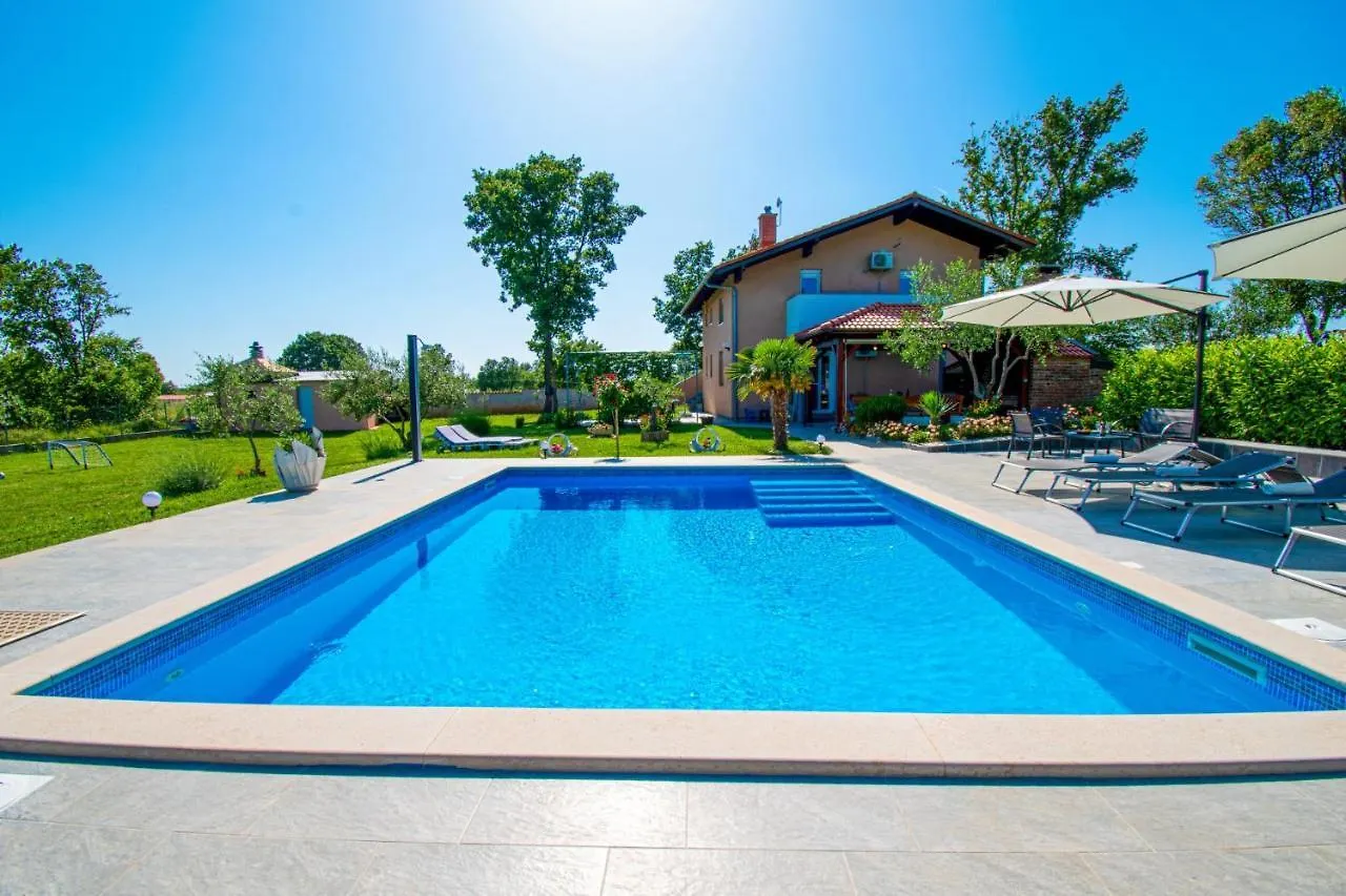 Villa Afrodita In Pula-Istrien