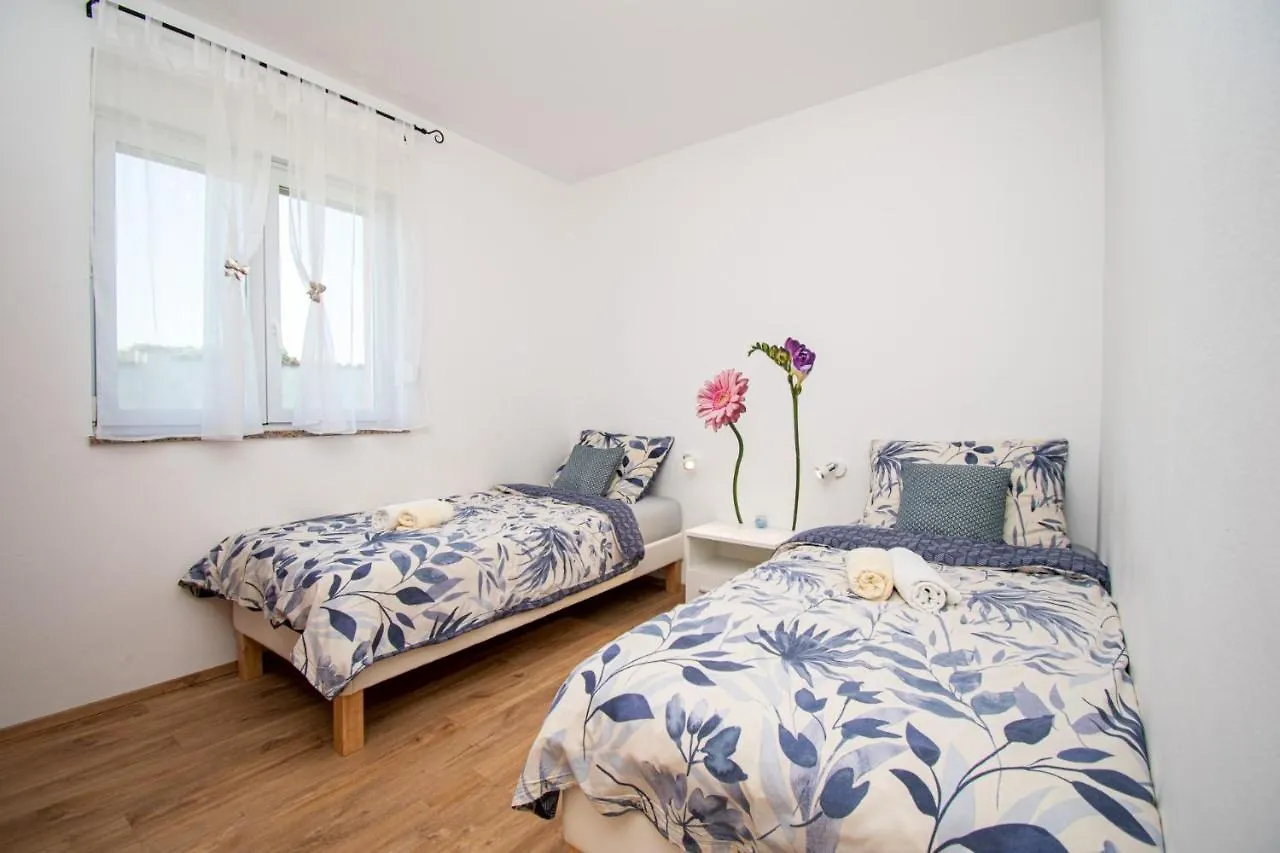 Villa Afrodita In Pula-Istrien  Pula