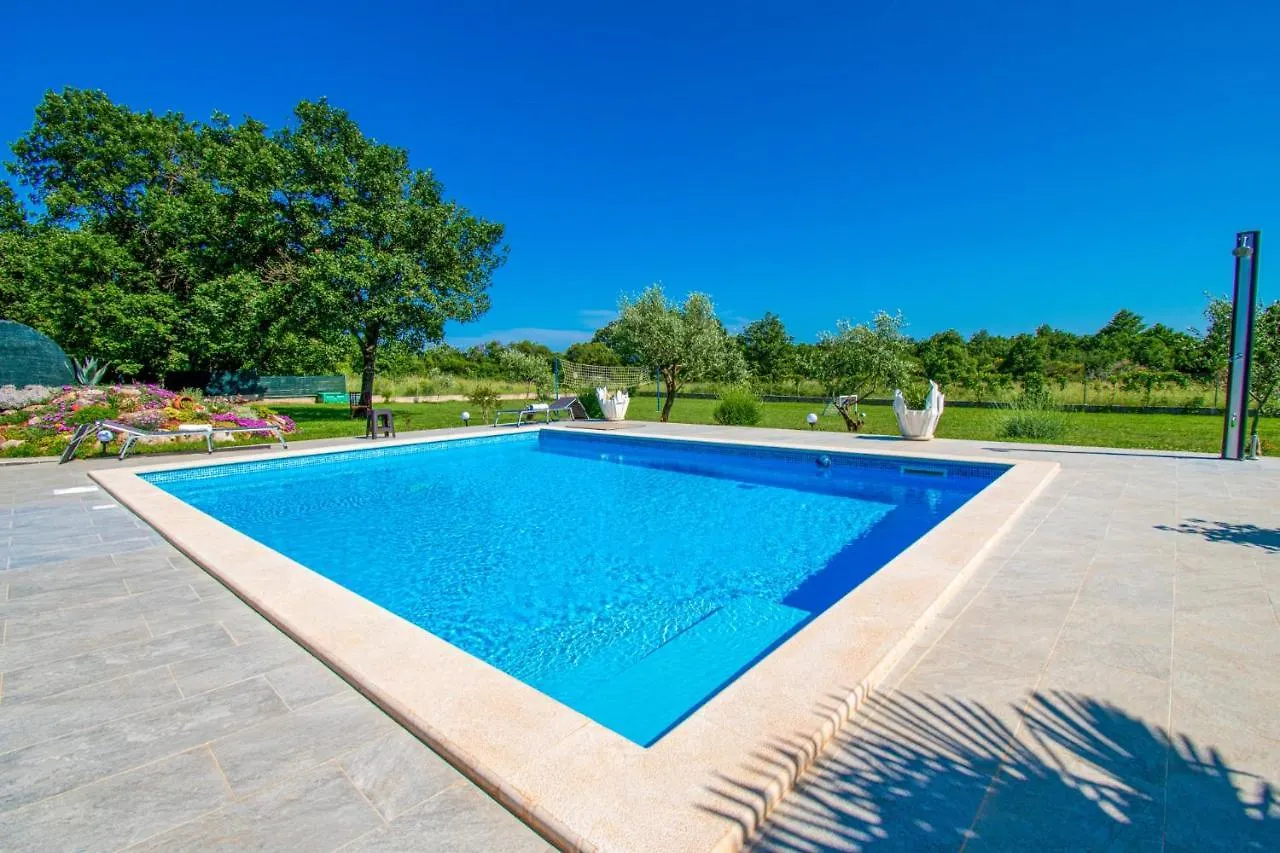 Villa Afrodita In Pula-Istrien